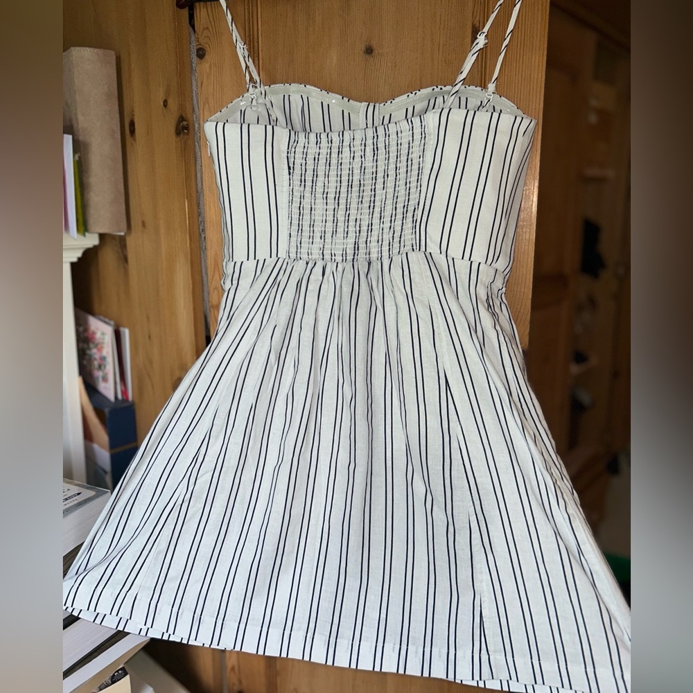 Urban Outfitters Kimchi Blue Lilyanna Linen Button Down MULTI WAY Dress - Picture 5 of 9